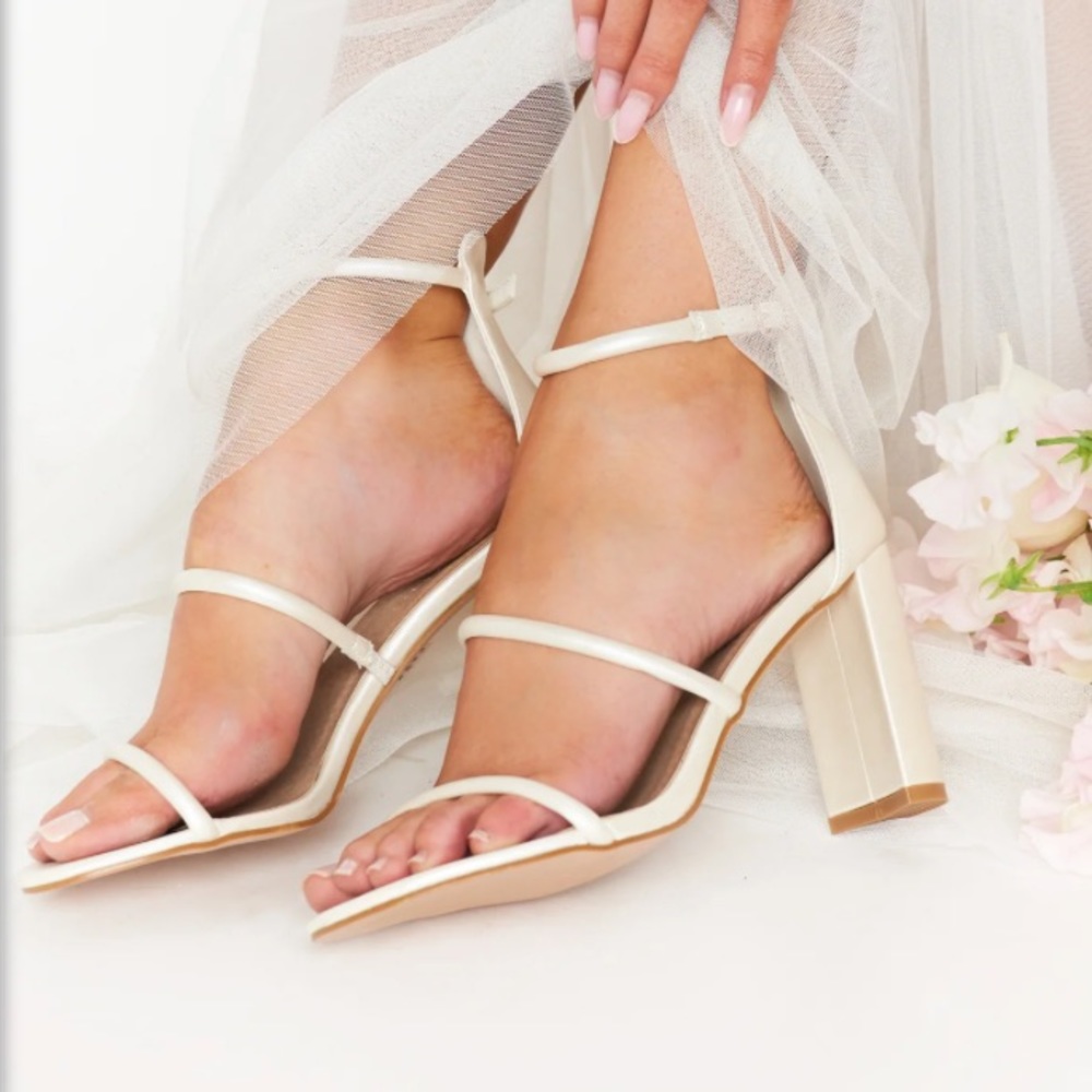 Mumu x Billini IVORY Aisle Block Heel size 8